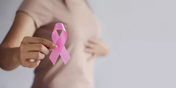 عوارض درمان سرطان سینه